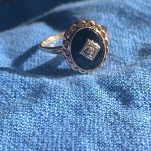 Vintage 10k Black and Gold Ring